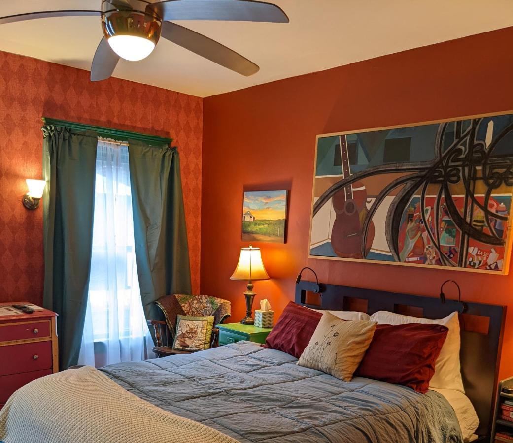 The One Cat Bed and Breakfast Brattleboro Eksteriør billede