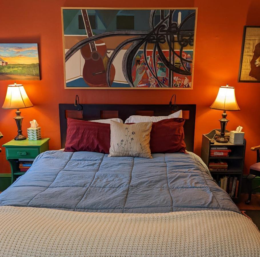 The One Cat Bed and Breakfast Brattleboro Eksteriør billede
