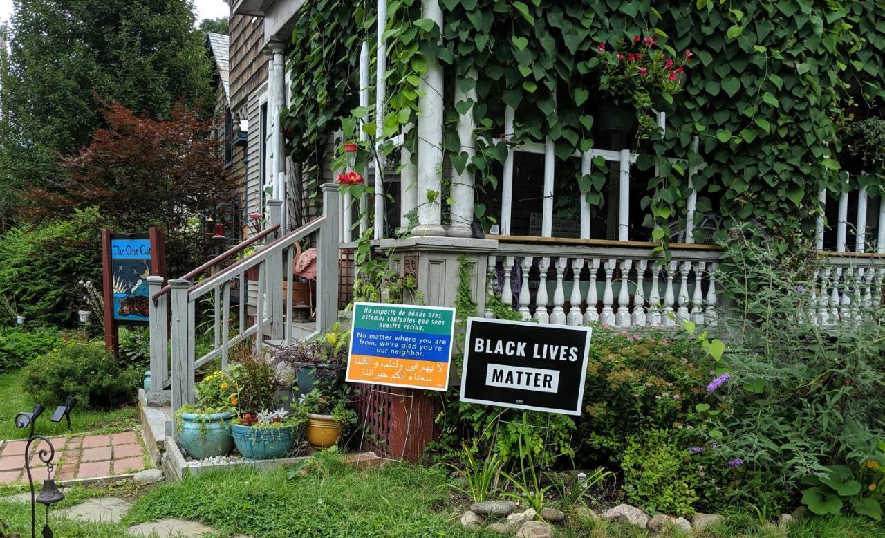 The One Cat Bed and Breakfast Brattleboro Eksteriør billede